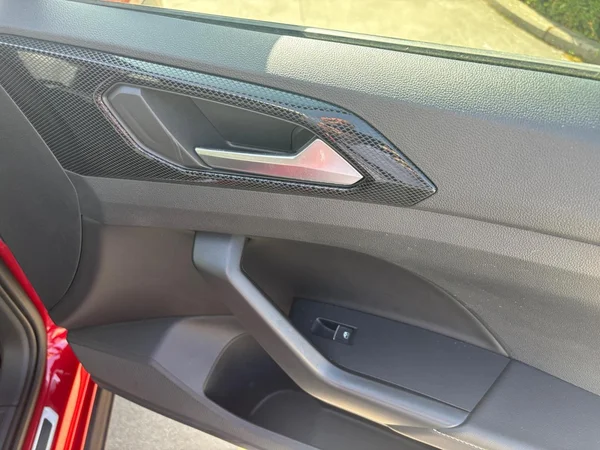 VOLKSWAGEN T-Cross (2024) — foto 9 van 24