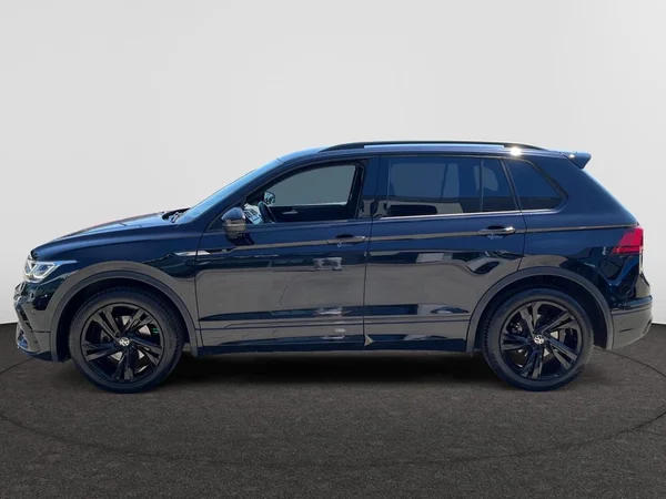 VOLKSWAGEN Tiguan (2022) — foto 13 van 22
