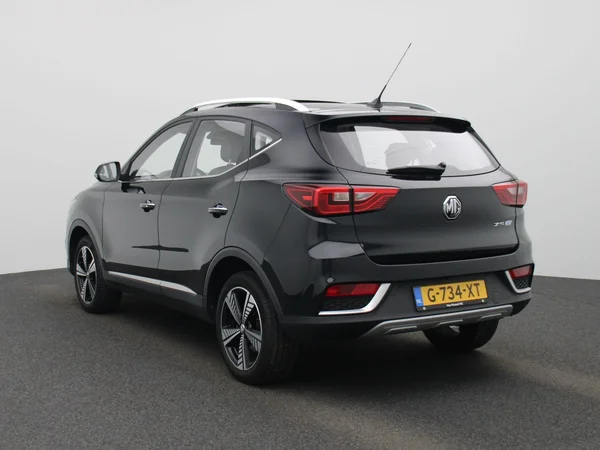 MG ZS EV (2019) — foto 12 van 38