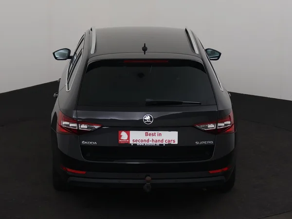 SKODA Superb (2019) — foto 25 van 28