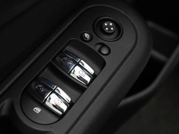 MINI Clubman (2022) — foto 25 van 41