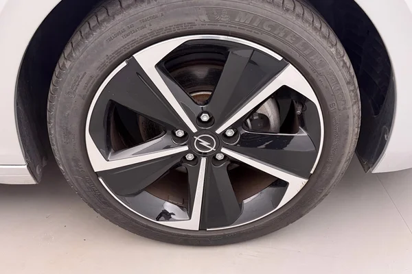 Opel Astra (2024) — foto 24 van 30