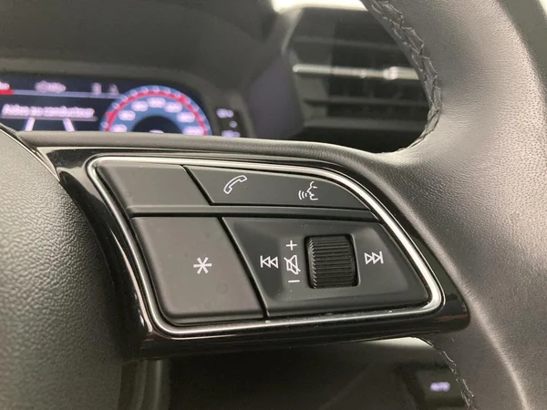 AUDI A3 Sportback (2022) — foto 4 van 36