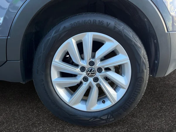 VOLKSWAGEN T-Cross (2024) — foto 5 van 16