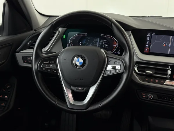 BMW 1-SERIE (2022) — foto 14 van 30