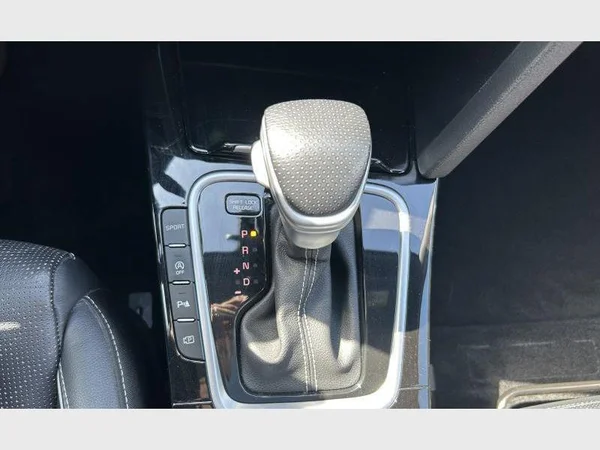 Kia XCEED (2024) — foto 10 van 33