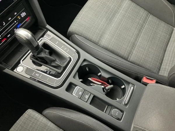 VOLKSWAGEN Passat Variant Dsl (2021) — foto 17 van 36