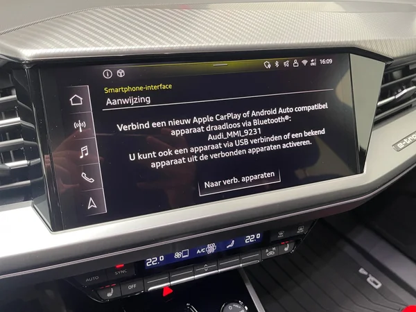 AUDI Q4 Sportback e-tron (2025) — foto 6 van 16