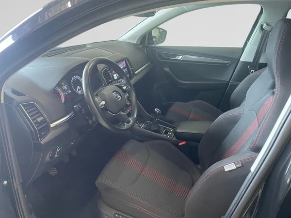 SKODA Karoq (2022) — foto 3 van 21