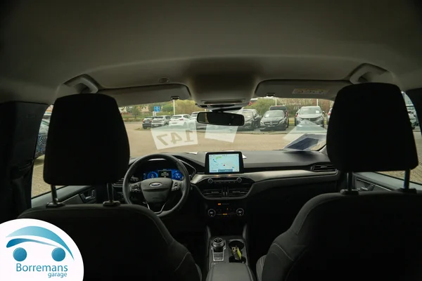 Ford Kuga (2022) — foto 19 van 33