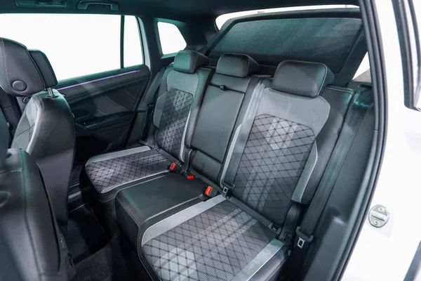 Volkswagen Tiguan (2022) — foto 25 van 47