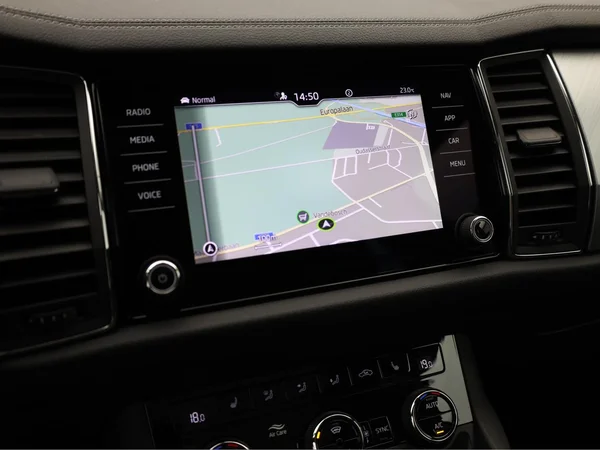 SKODA Kodiaq (2022) — foto 10 van 22