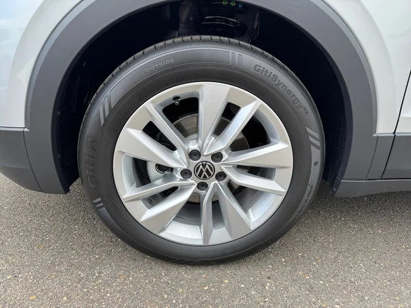 VOLKSWAGEN T-Cross (2025) — foto 24 van 24