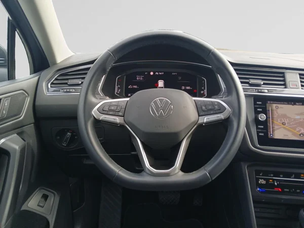 VOLKSWAGEN Tiguan Allspace (2022) — foto 13 van 21