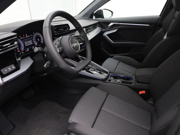 AUDI A3 Sportback PHEV (2025) — foto 9 van 19