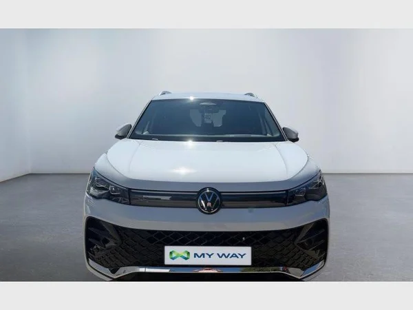 Volkswagen Tiguan (2024) — foto 12 van 26