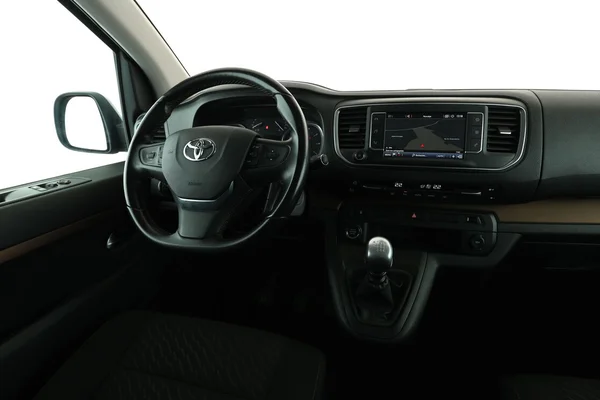 Toyota ProAce (2019) — foto 4 van 16
