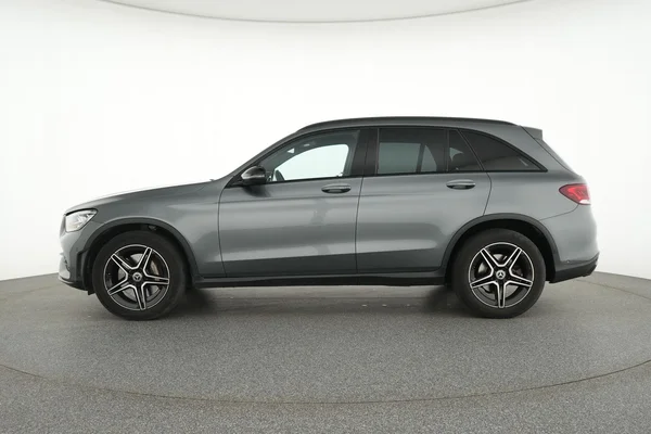 Mercedes-Benz GLC (2022) — foto 19 van 20