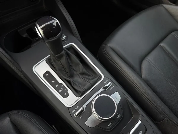 AUDI Q2 (2022) — foto 5 van 21