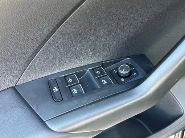 VOLKSWAGEN T-Cross (2022) — foto 22 van 31