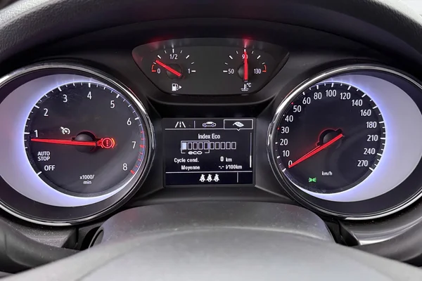 Opel Astra (2021) — foto 9 van 39