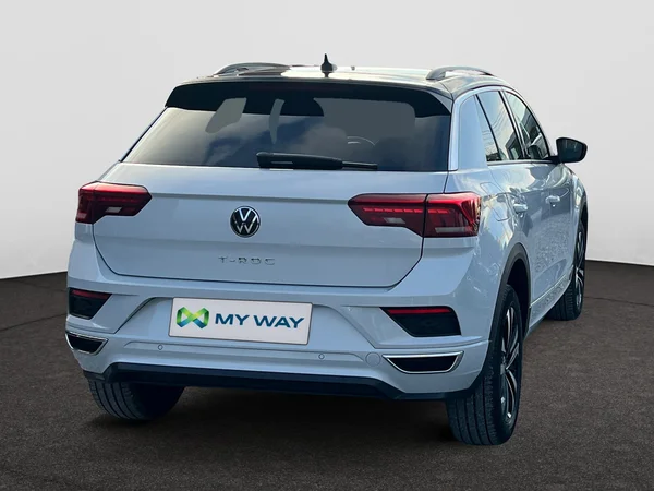 VOLKSWAGEN T-Roc (2021) — foto 12 van 20
