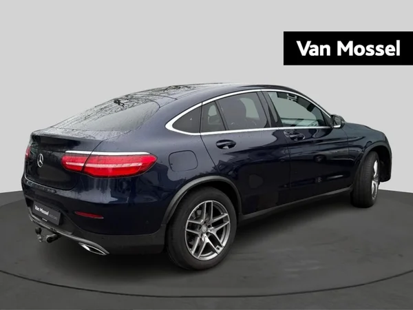 Mercedes-Benz GLC (2016) — foto 10 van 15