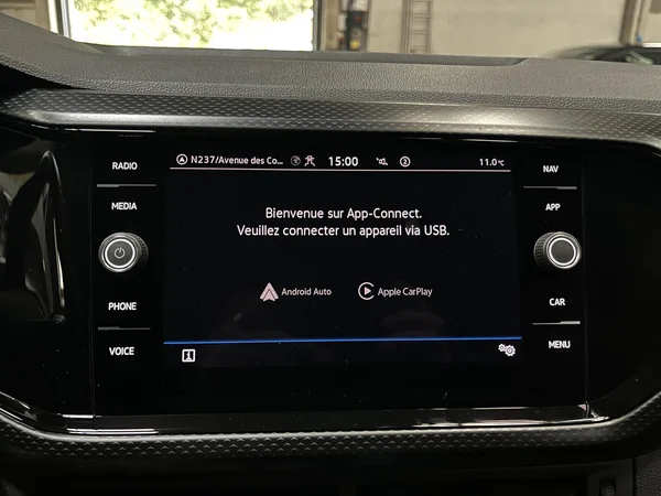VOLKSWAGEN T-Cross (2023) — foto 5 van 17