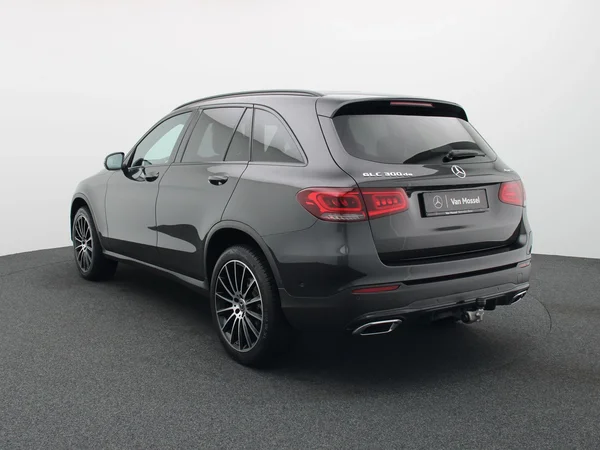 Mercedes-Benz GLC (2022) — foto 12 van 26