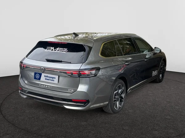 VOLKSWAGEN Passat SW (2025) — foto 13 van 20