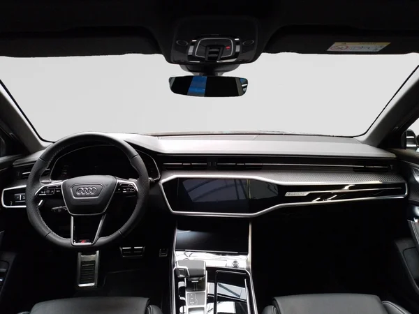 AUDI A6 Avant PHEV (2025) — foto 11 van 17