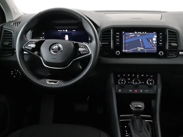 SKODA Karoq (2024) — foto 16 van 18