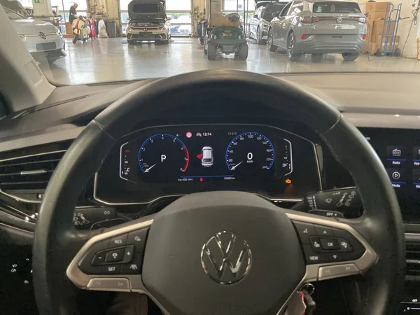 VOLKSWAGEN Taigo (2023) — foto 3 van 24