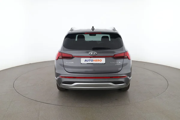 Hyundai Santa Fe (2024) — foto 11 van 16