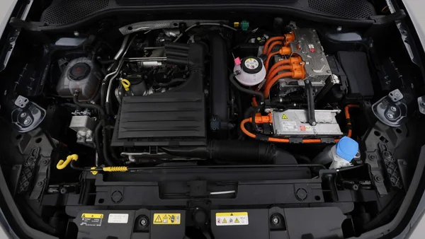 CUPRA Formentor E-Hybrid (PHEV) (2022) — foto 14 van 29