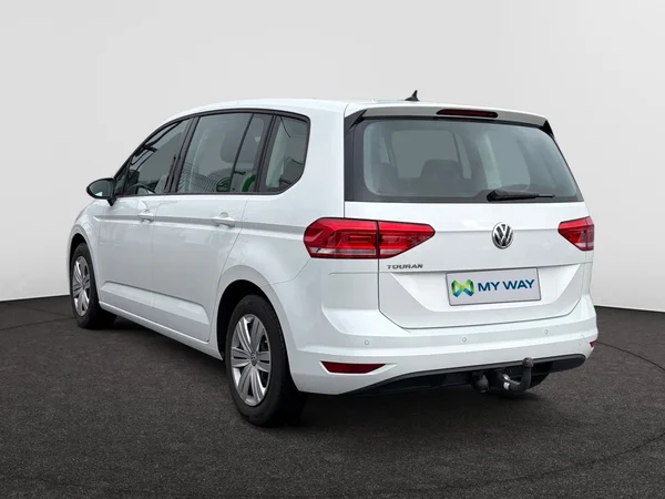 VOLKSWAGEN Touran (2018) — foto 4 van 11