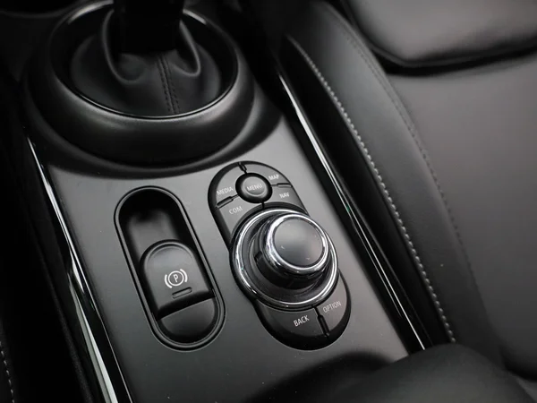 MINI Clubman (2023) — foto 27 van 48