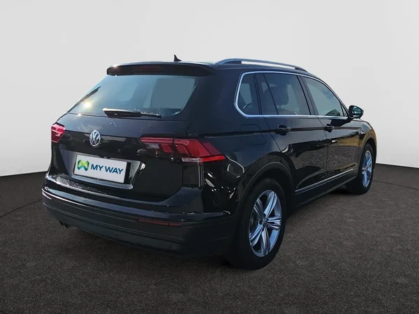 VOLKSWAGEN Tiguan (2019) — foto 20 van 24