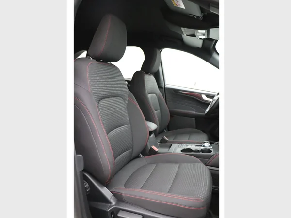 FORD Kuga FHEV (2024) — foto 10 van 29