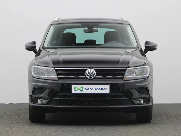 VOLKSWAGEN Tiguan (2019) — foto 16 van 20