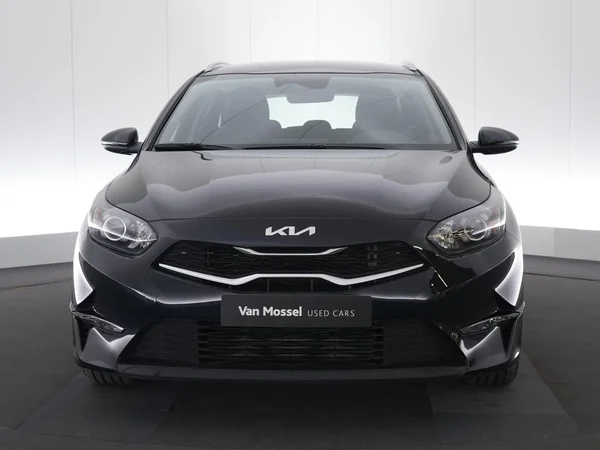 Kia cee'd (2024) — foto 16 van 22