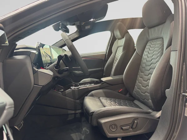AUDI A6 Avant e-tron (2025) — foto 2 van 22