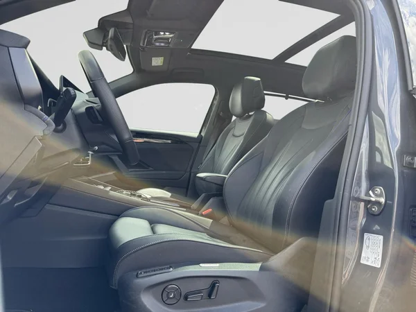 VOLKSWAGEN Tayron (2025) — foto 3 van 24