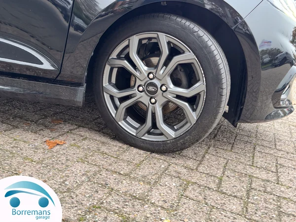Ford Fiesta (2018) — foto 20 van 28
