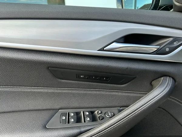 Bmw 520 (2018) — foto 6 van 29