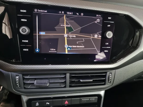VOLKSWAGEN T-Cross (2022) — foto 6 van 23