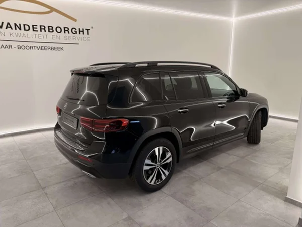 Mercedes-Benz GLB (2024) — foto 19 van 22