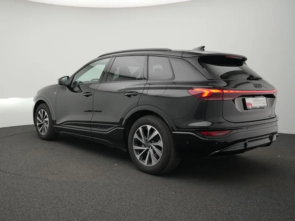 AUDI Q6 e-tron (2026) — foto 27 van 32