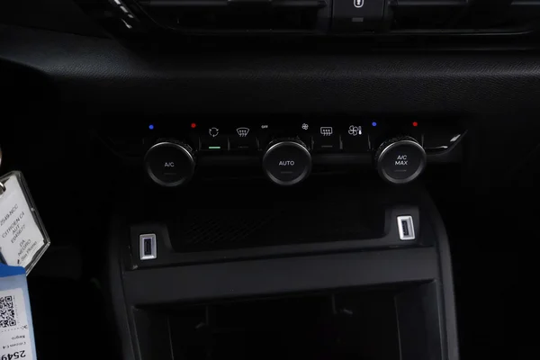Citroen C4 (2025) — foto 16 van 65