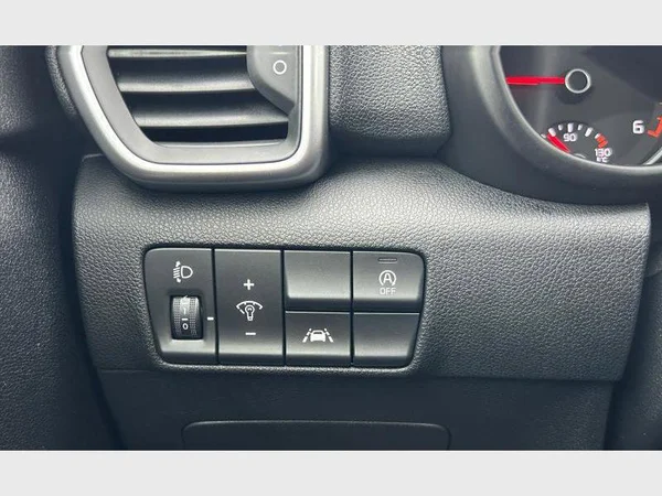 Kia SPORTAGE (2021) — foto 18 van 29